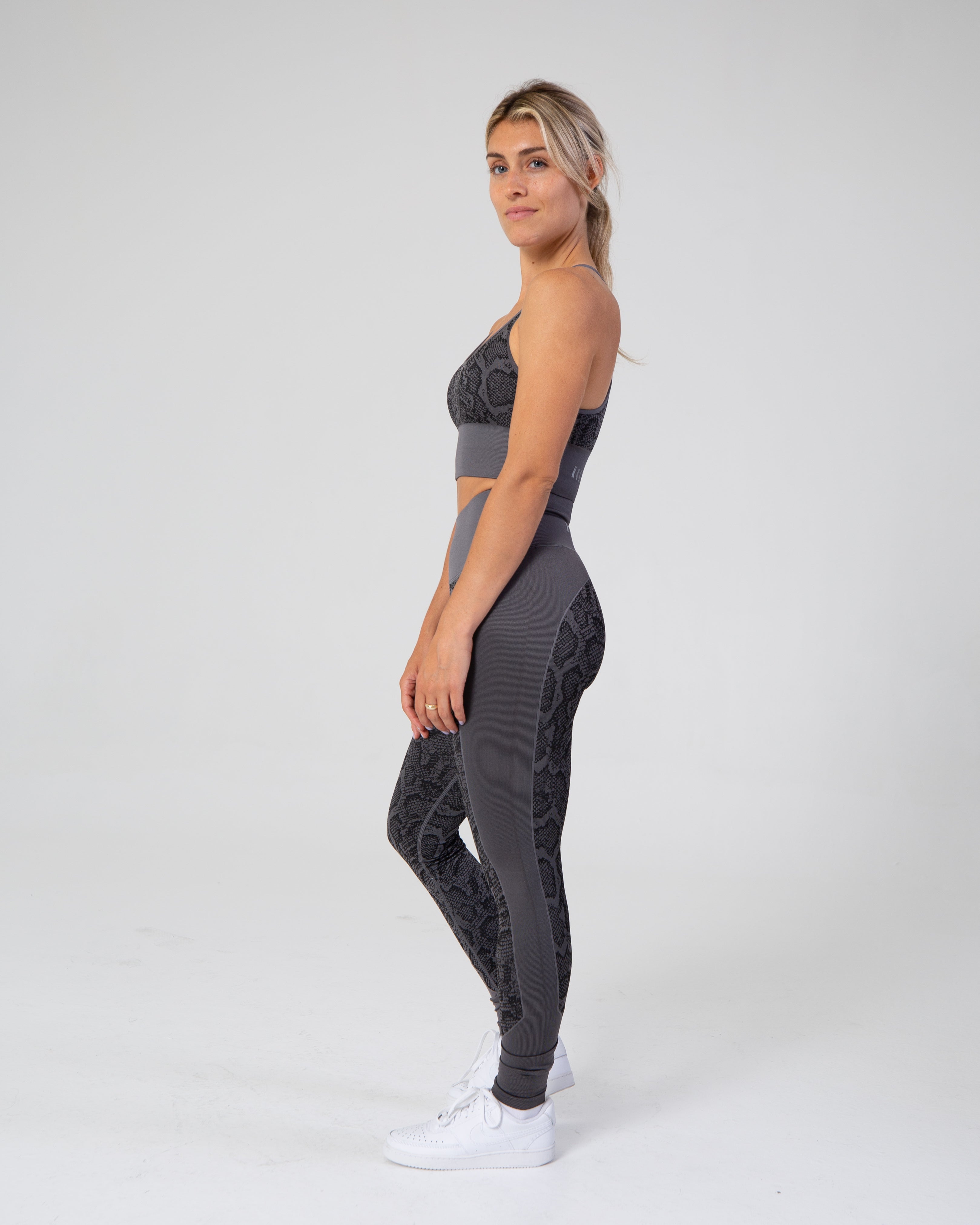 Seamlessly Wild Leggings