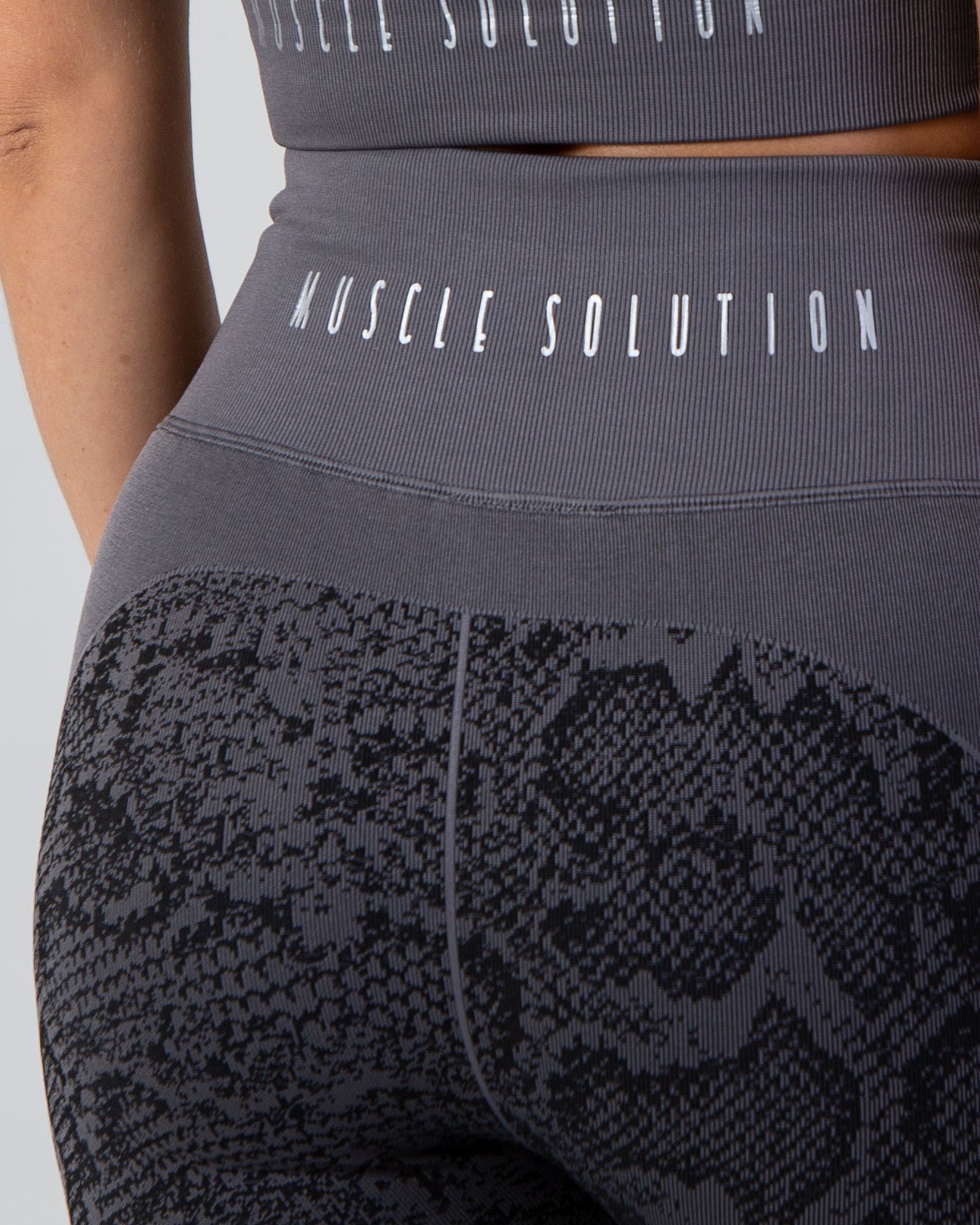 Seamlessly Wild Leggings