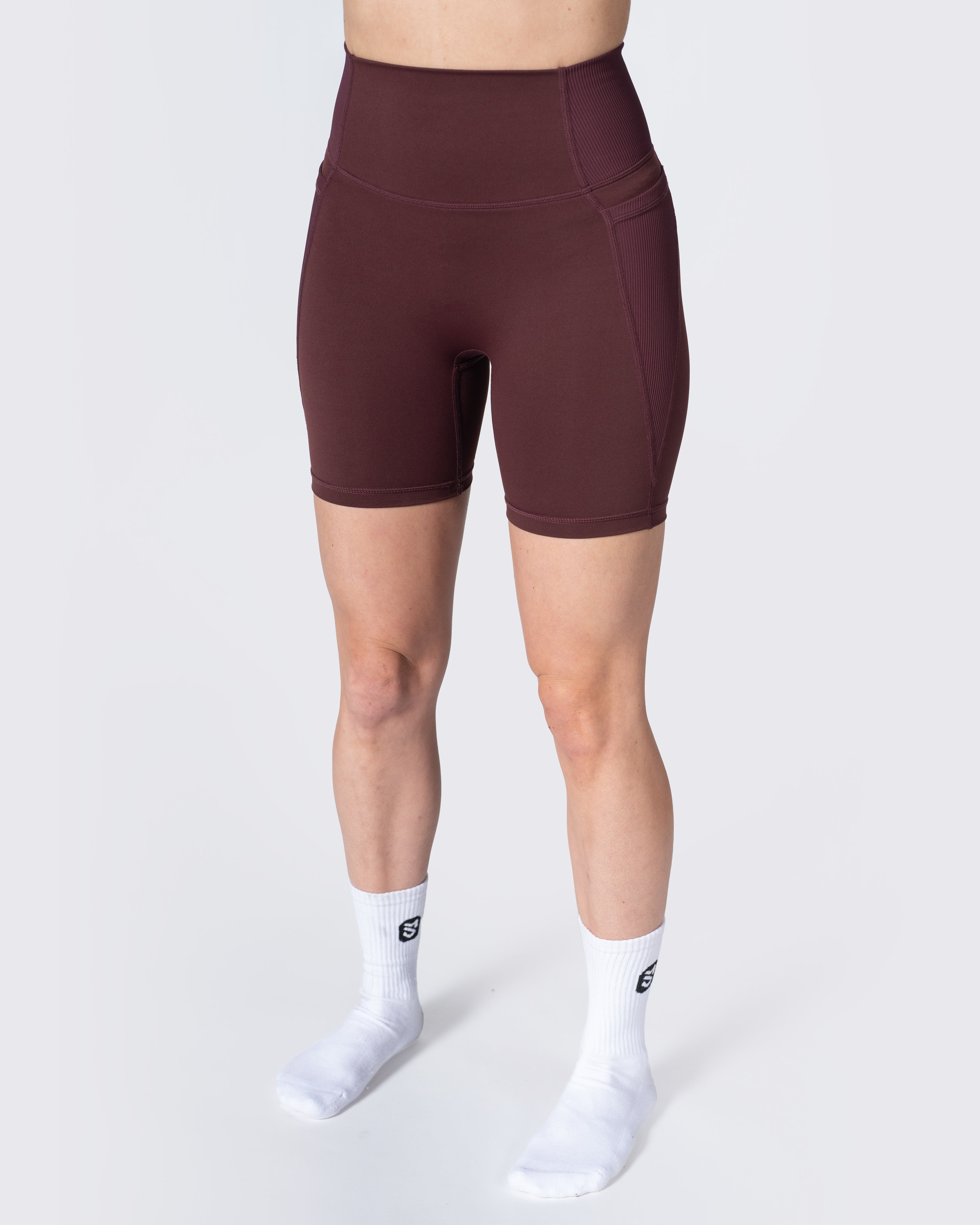 Sleek 6" Biker Shorts